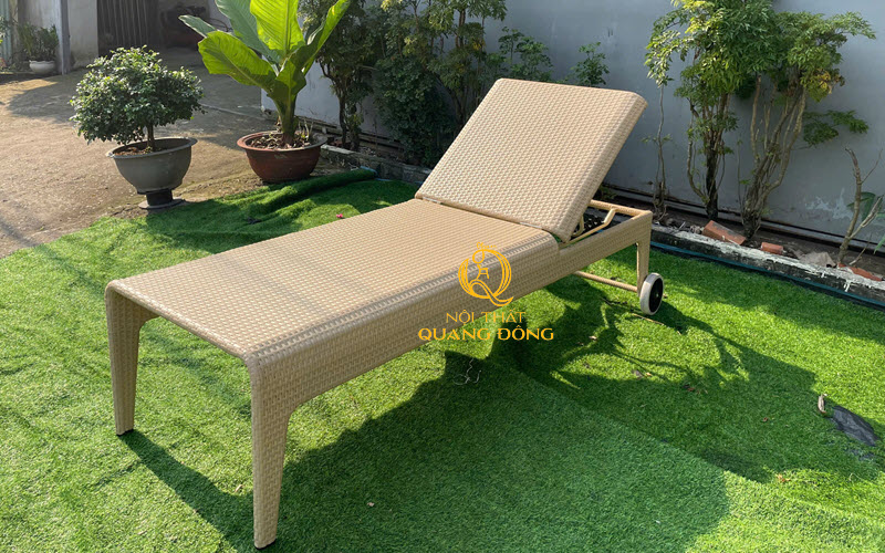 Ghế nằm hồ bơi gải mây QD-1278 êm ái mà không cần sử dụng nệm lót Ghế nằm hồ bơi QD-1278 sản phẩm đan nhựa giả mây có tính đàn hồi tự nhiên, không cần sử dụng nệm lót vẫn mang đến sự êm ái dễ chịu cho người nằm