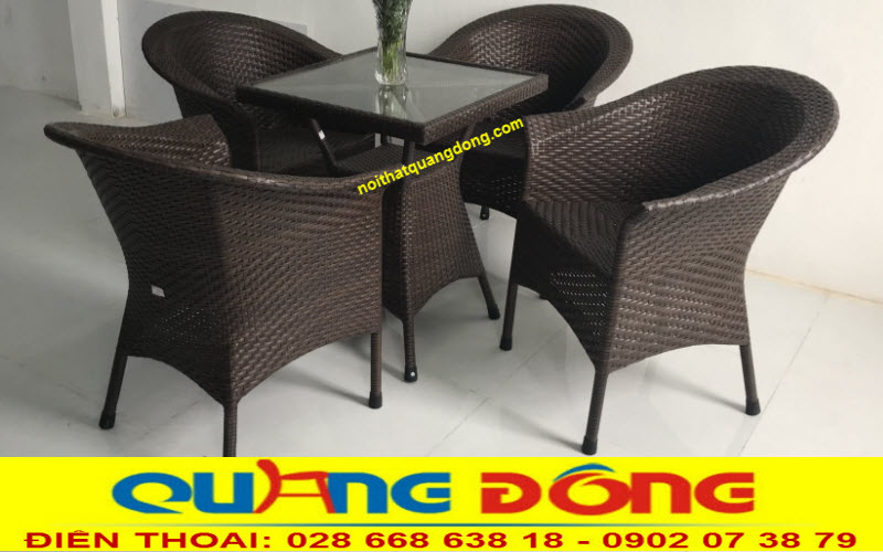 Mẫu bàn ghế cafe sân vườn