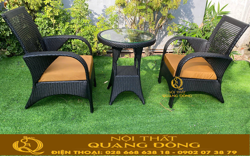 Bàn ghế mây nhựa QD-2108 trang bị kính cường lực sang trọng Bàn ghế mây nhựa QD-2108 trang bị kính cường lực dày 8ly chịu lực tốt