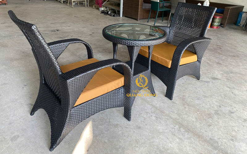 Bàn ghế mây nhựa QD-2108 thiết kế tiện lợi dễ vệ sinh tối ưu cho người dùng Bàn ghế mây nhựa tại Nội thất Quang Đông thiết kệ tối ưu tiện lợi cho người dùng