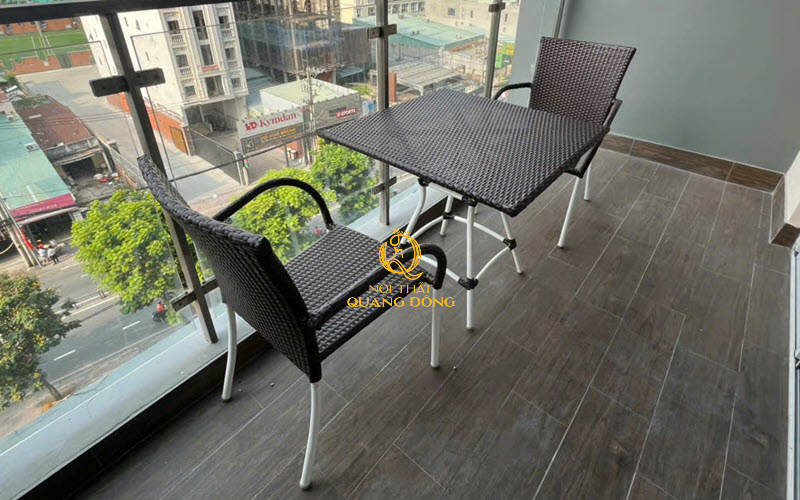 Bàn ghế giả mây QD - 2112 thiết kế nhỏ gọn giúp tối ưu không gian Bàn ghế giả mây QD - 2112 thiết kế nhỏ gọn dễ dàng sắp xếp và giúp tối ưu không gian