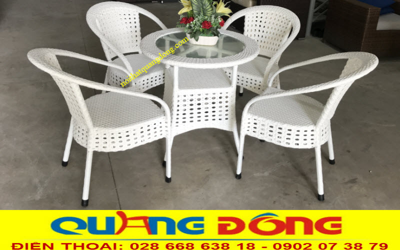 Bàn ghế giả mây nhựa màu trắng 