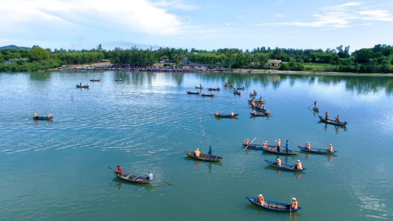 Cảnh quan hoang sơ tại Đầm An Khê
