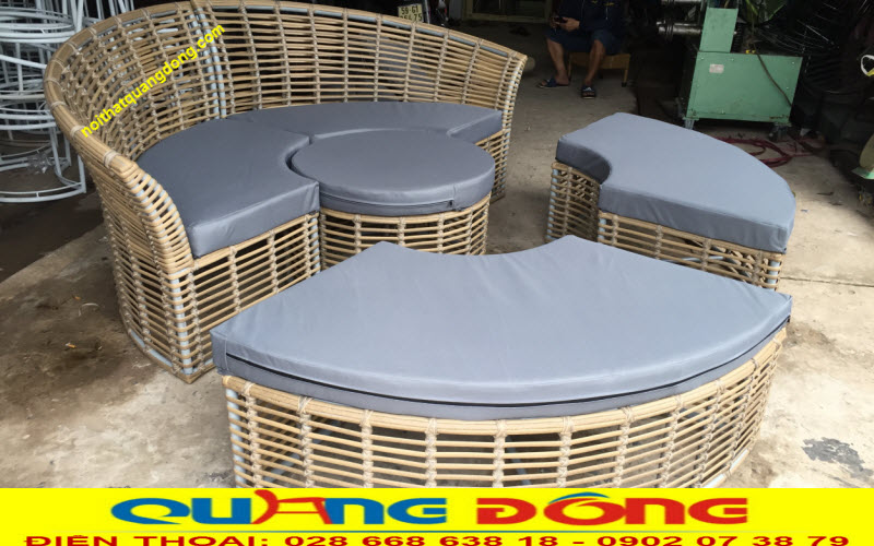 Sofa giường bằng mây nhựa dùng cho ngoại thất