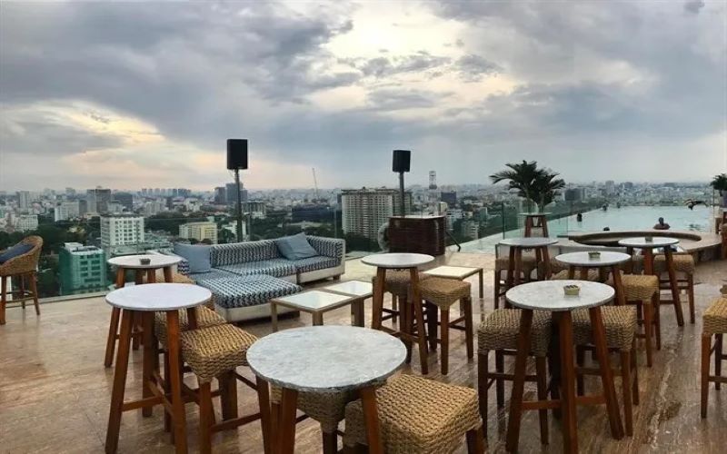 Social Club Rooftop từng là một thự cổ nhưng giờ đây nó đã trở thành một quán cafe